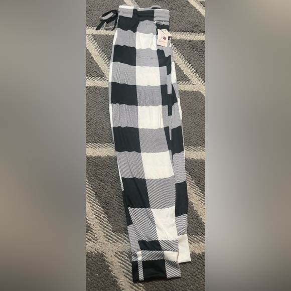 Womens Pajama Pants Size Medium
8-10 - Picture 1 of 1